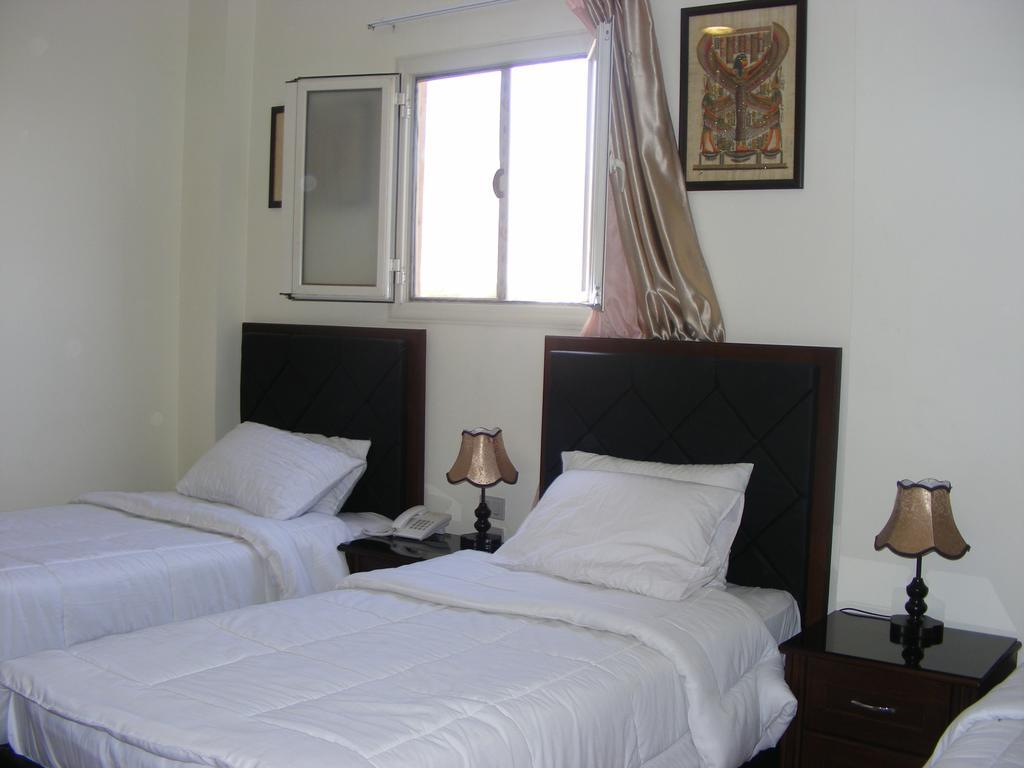 Triple Room Pyramids View