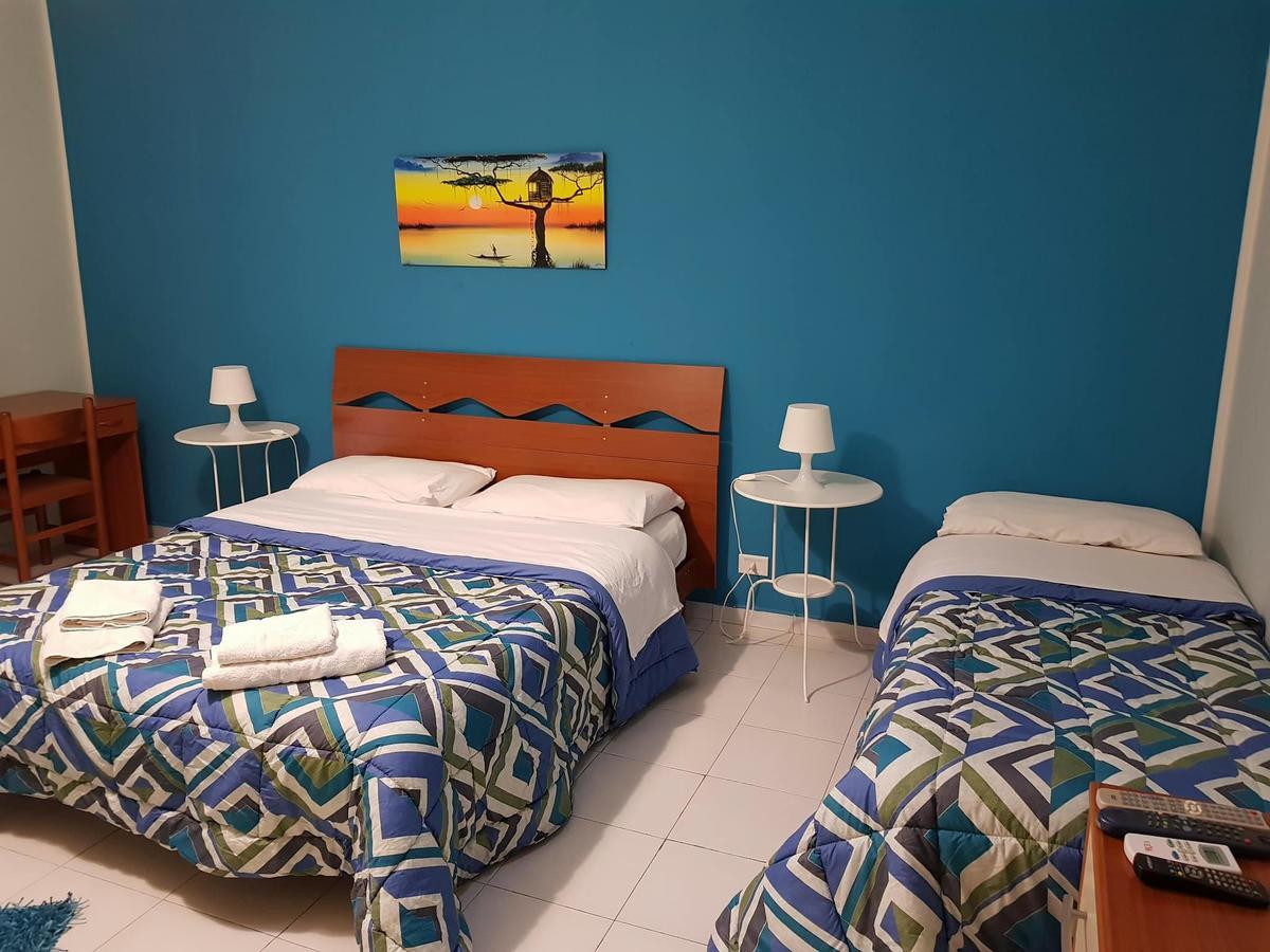 Double or Twin Room Private External Bathroom