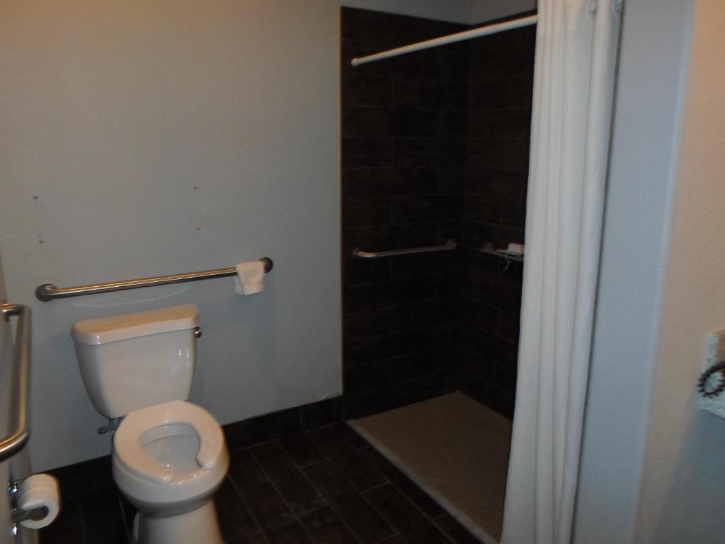 King Room - Disability Access - Non-Smoking