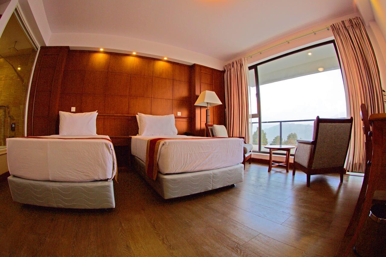 Deluxe Double Room with Mountain View &  Free City Shuttle