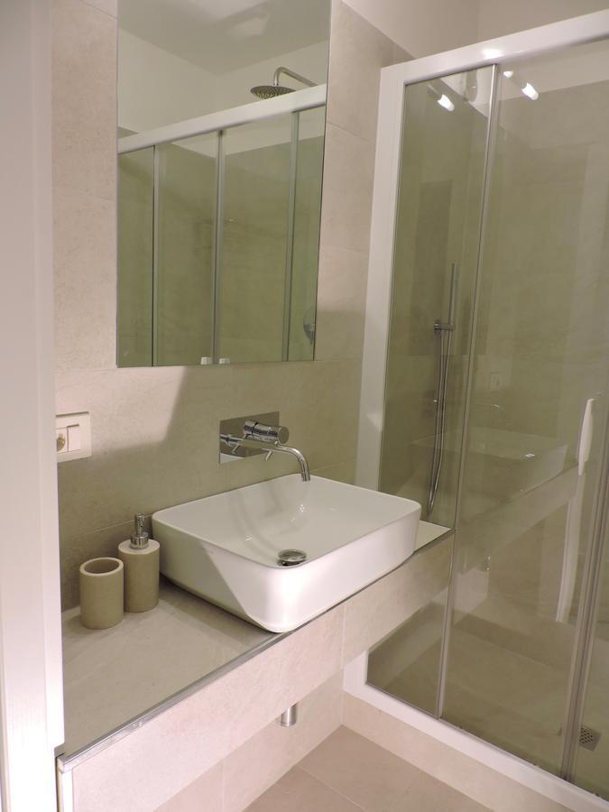 Double Room,536868780:JPEG
