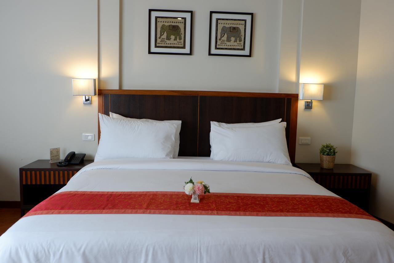 Standard Double Room - Non-Smoking,543180861:JPEG