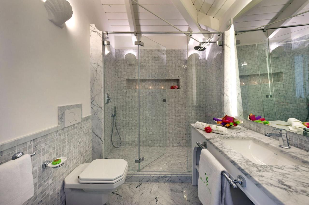 King Suite Sea View
