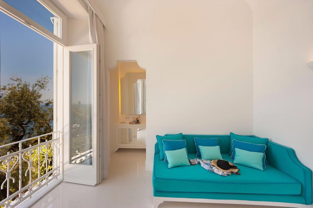 Deluxe Double Room with Sea View,543352881:JPEG