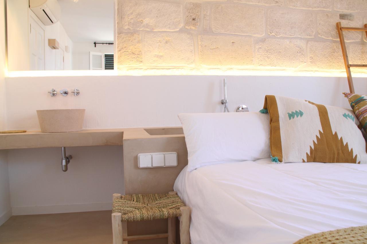 Deluxe Double Room Bath