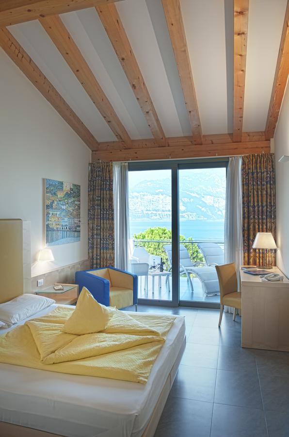Superior Double Room Balcony Lake View