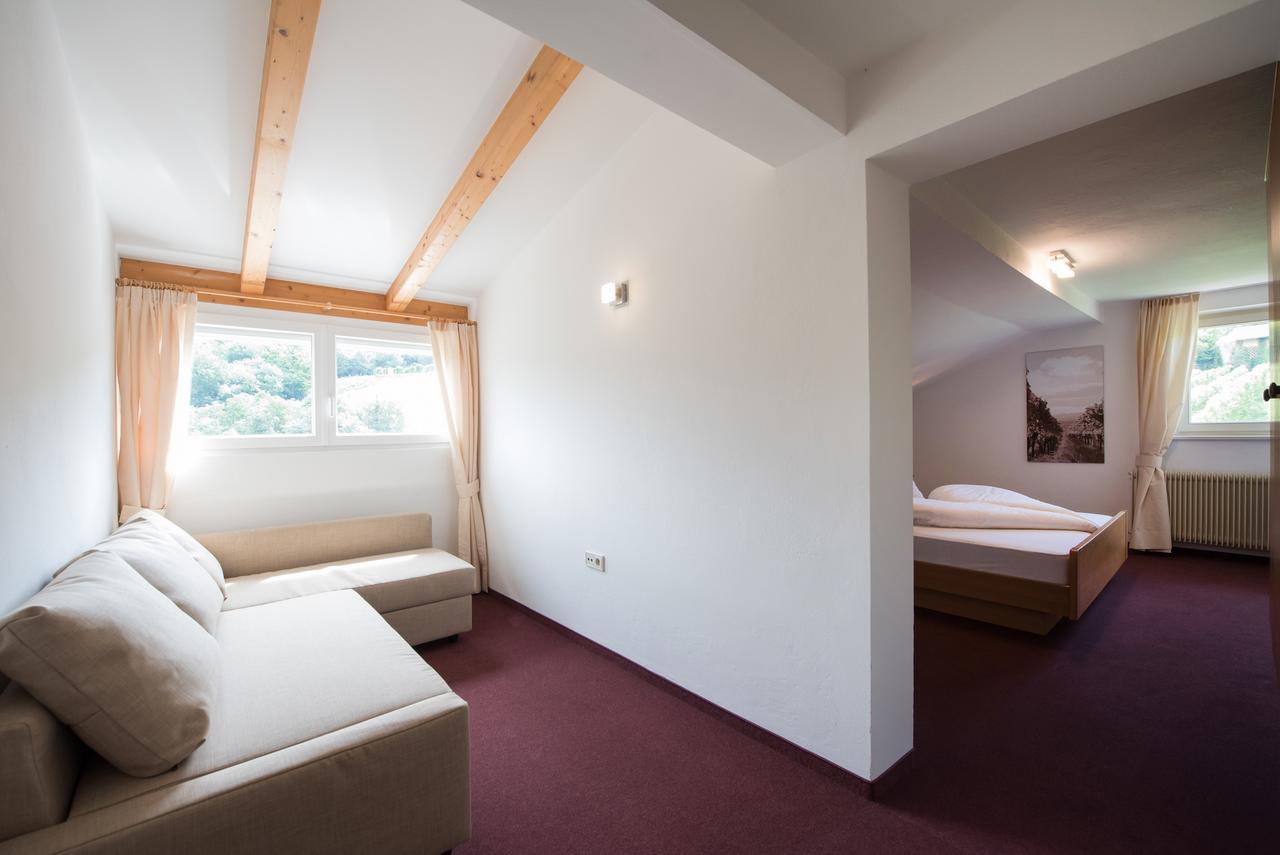 Large Double Room,656755860:JPEG