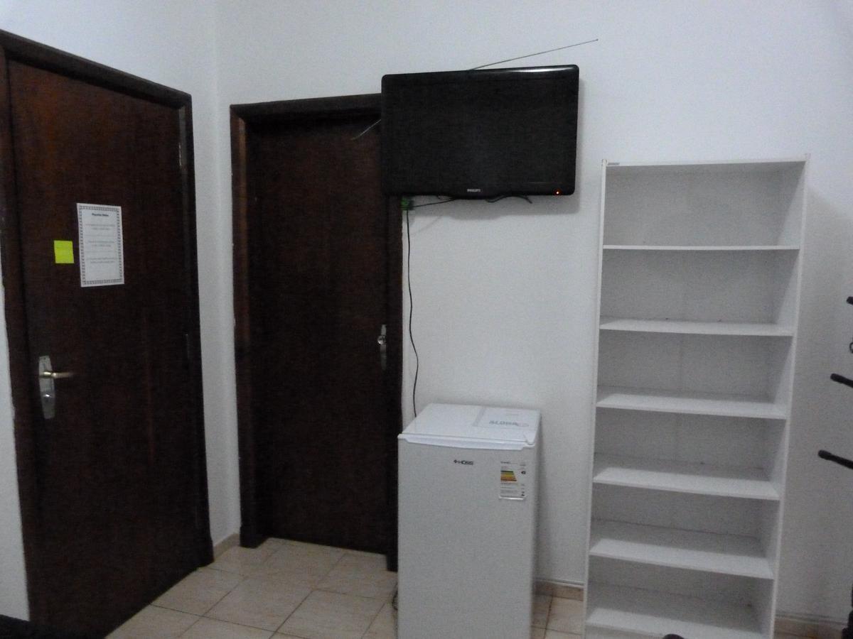 Quarto Triplo com Banheiro Privativo