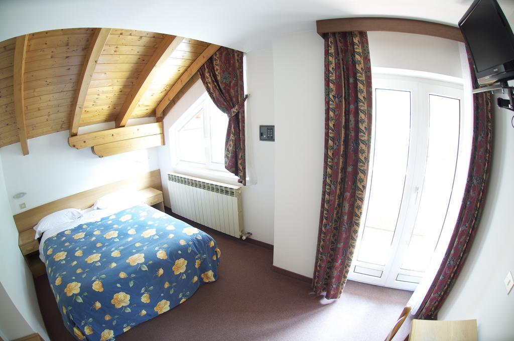 Double Room,1227020582:JPEG