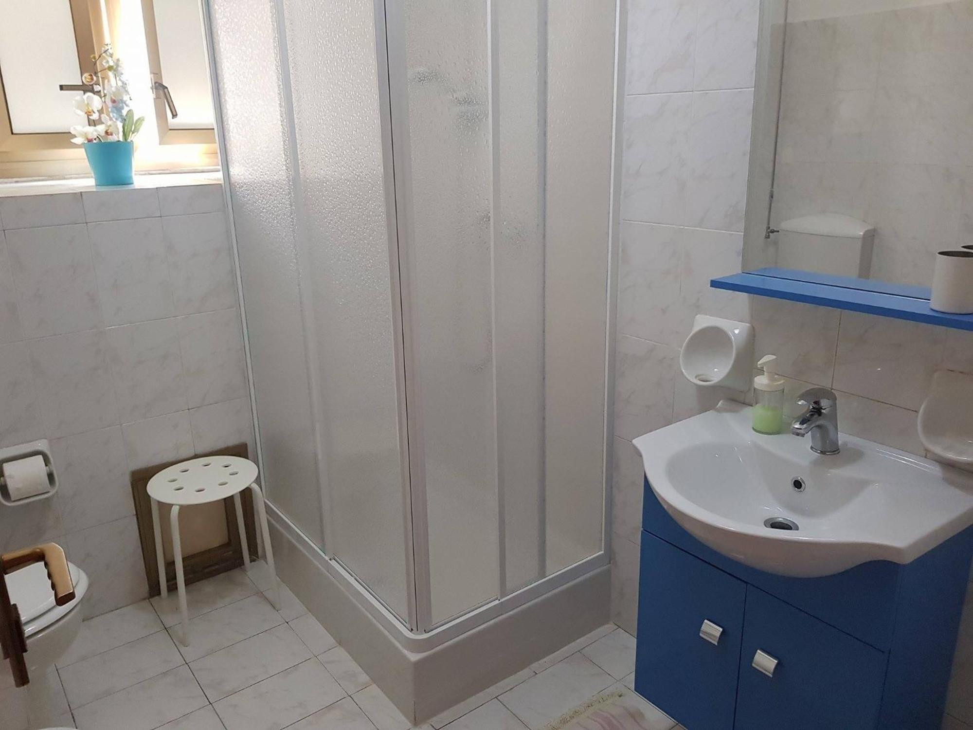 Double or Twin Room Private External Bathroom
