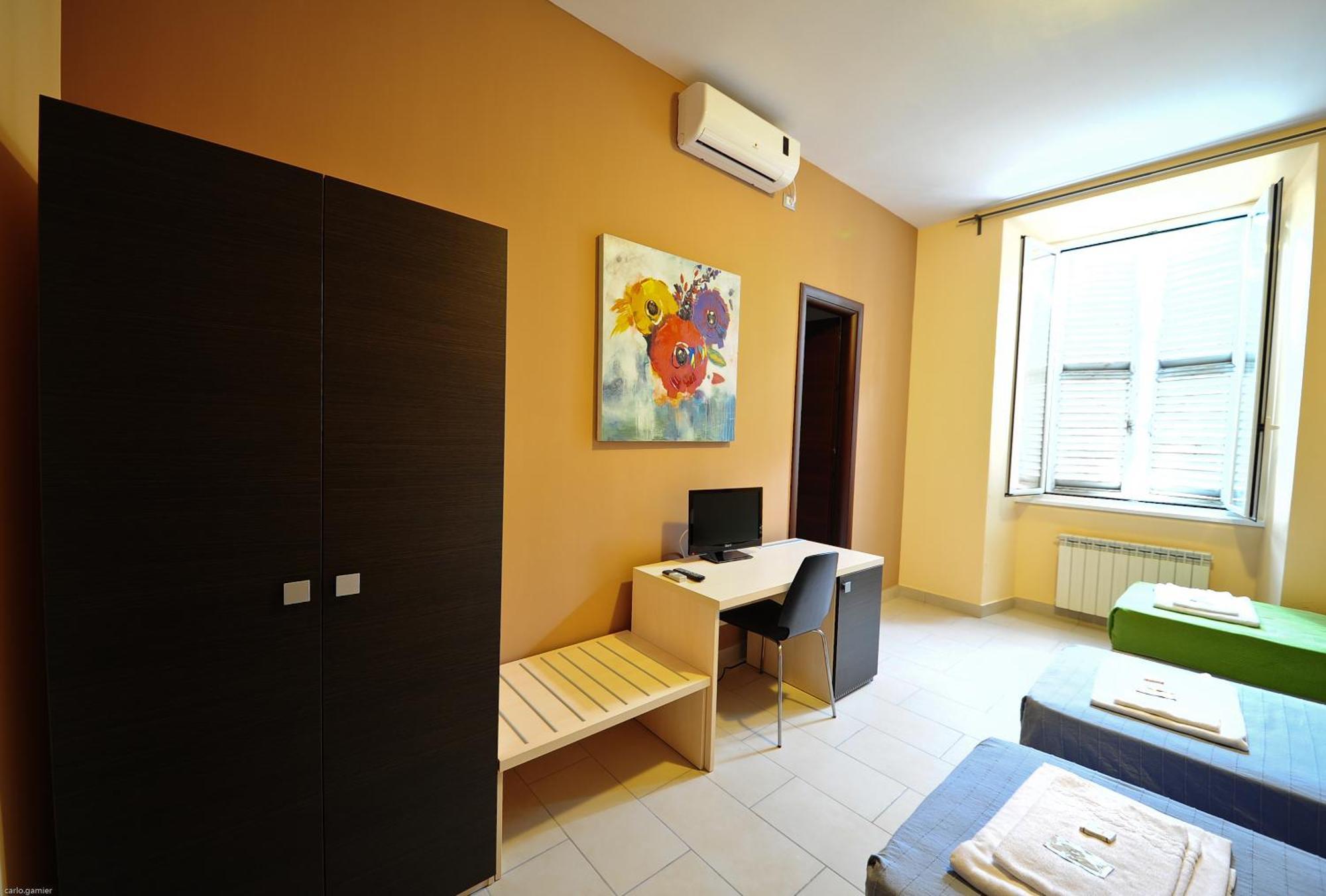 Triple Room