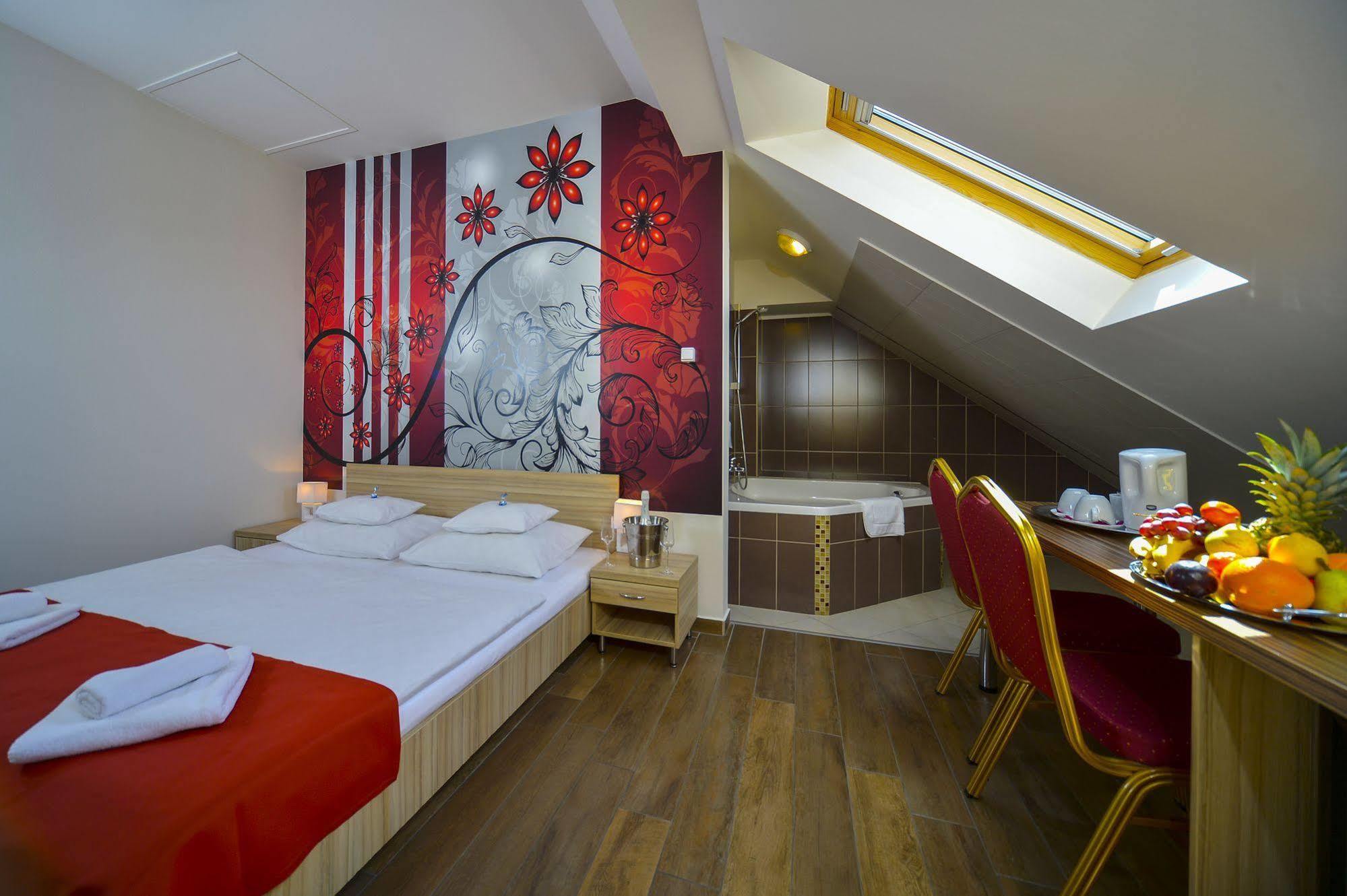 Double Room - Attic with Shower or Bath