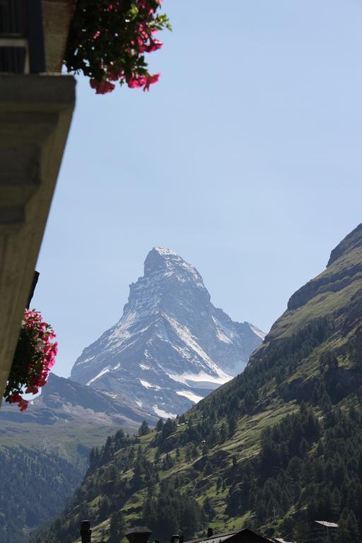Standard Double Room with Matterhorn View from the Balcony,684446517:JPEG