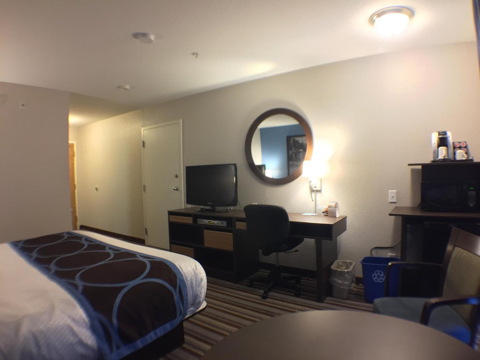 King Room - Mobility Access/Non-Smoking,708855862:JPEG