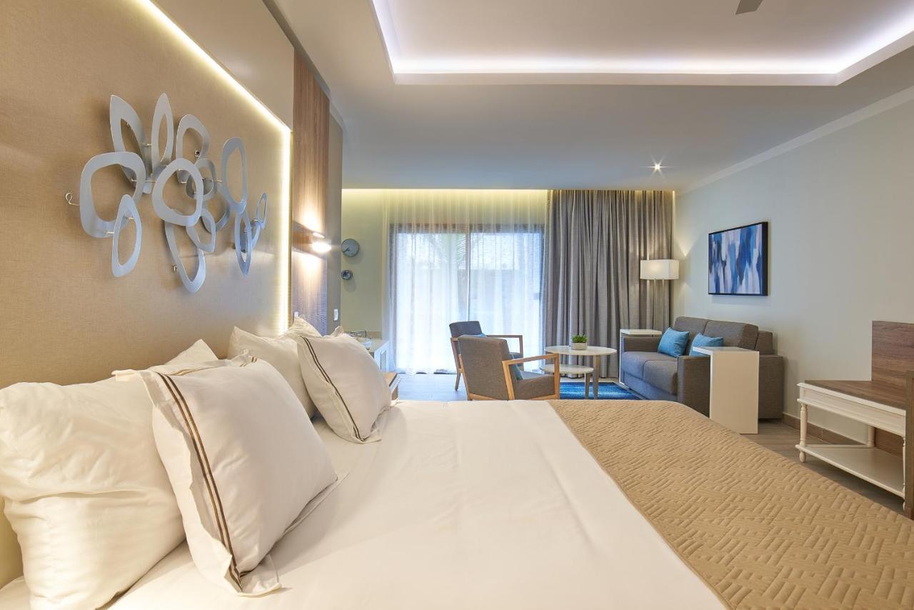 Junior Suite Deluxe Swim Up Angolare (1 Adulto)