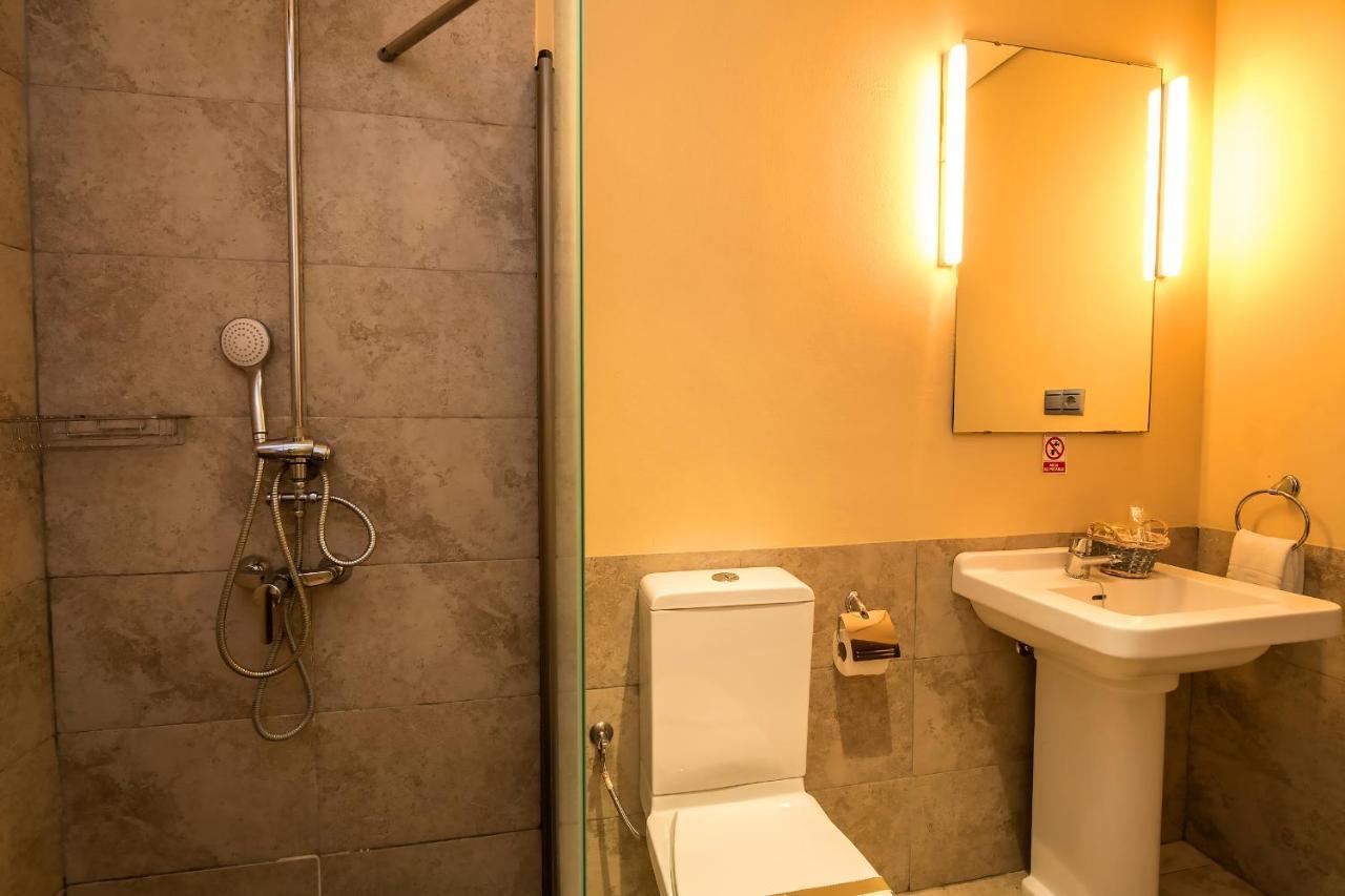 One Bedroom Apartment
