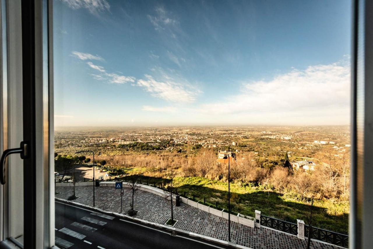 Suite with Spa Bath,999677673:JPEG