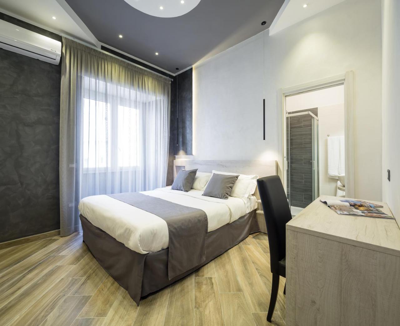 Quarto com Cama de Casal ou 2 de Solteiro