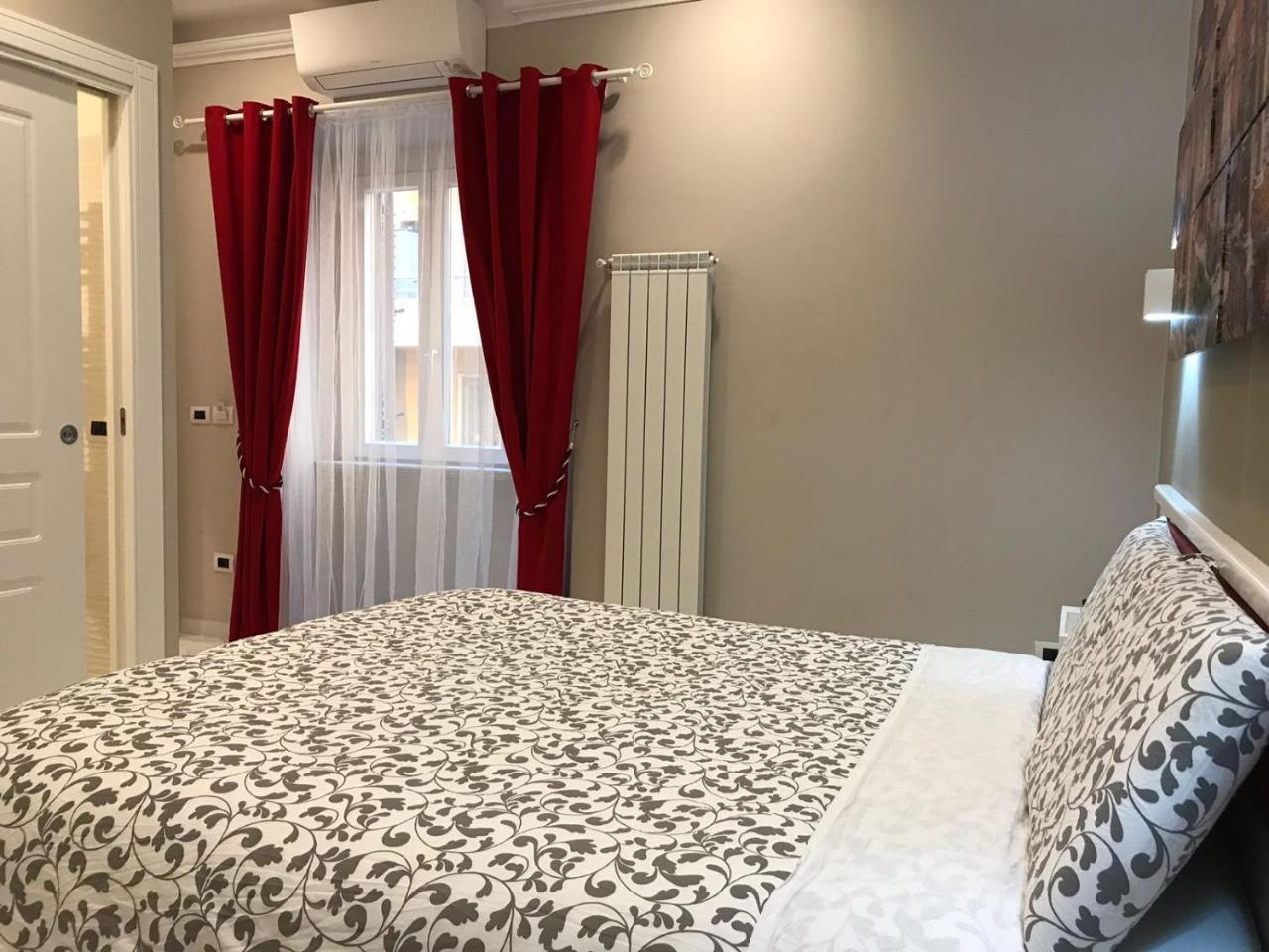 Double or Twin Room Private Bathroom