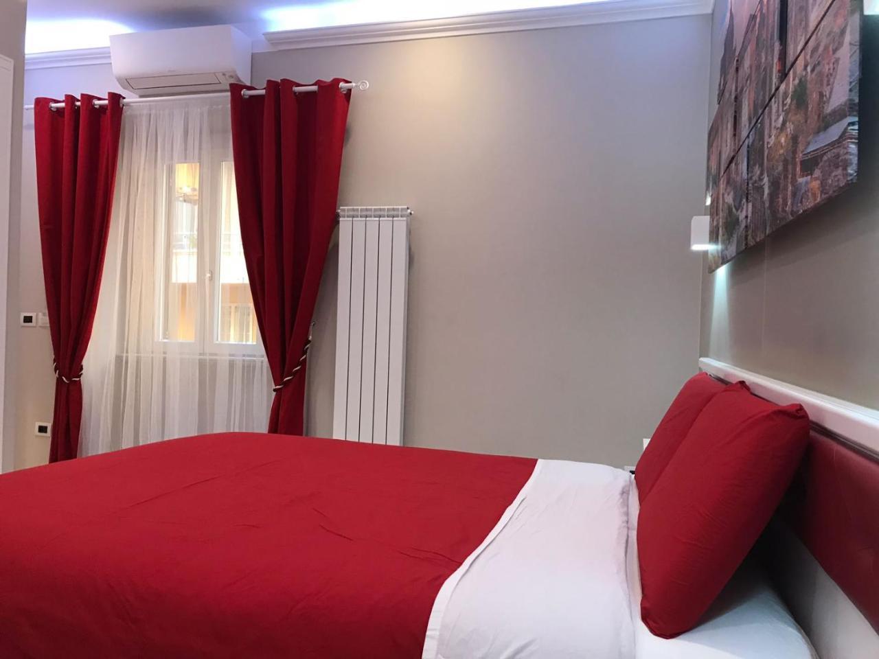 Double or Twin Room Private Bathroom