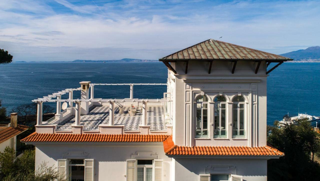 King Suite Sea View