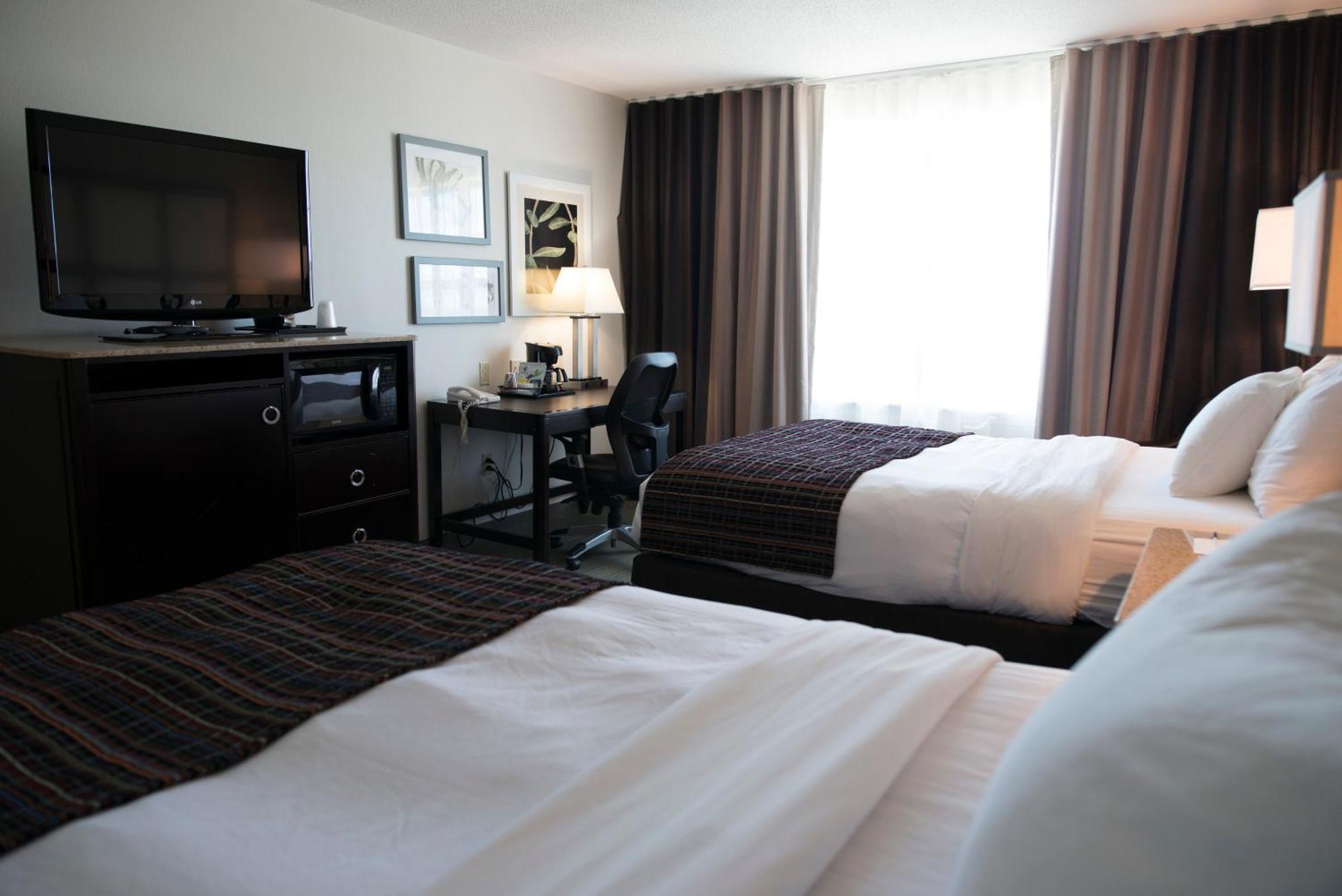 Queen Room with Two Queen Beds,520162347:JPEG
