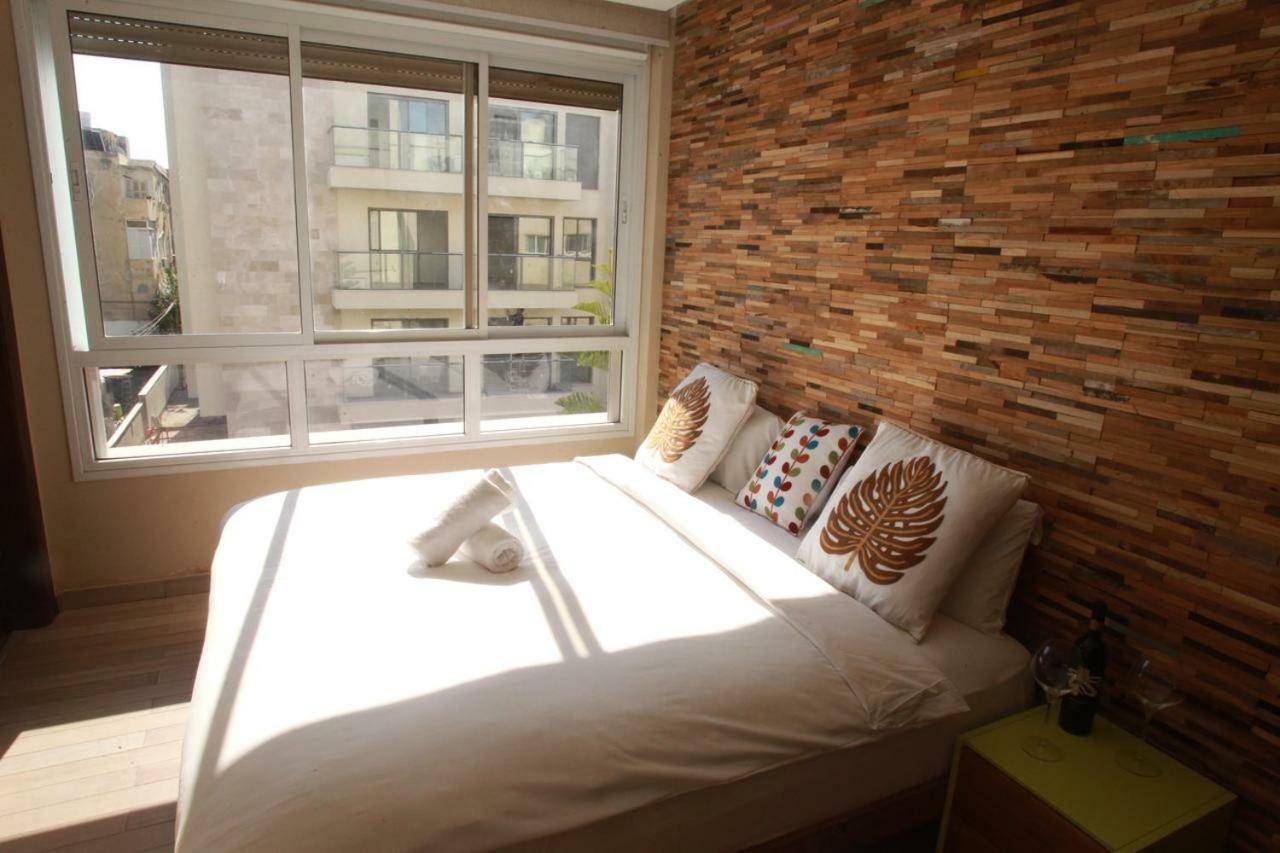 Queen Room with Garden View
