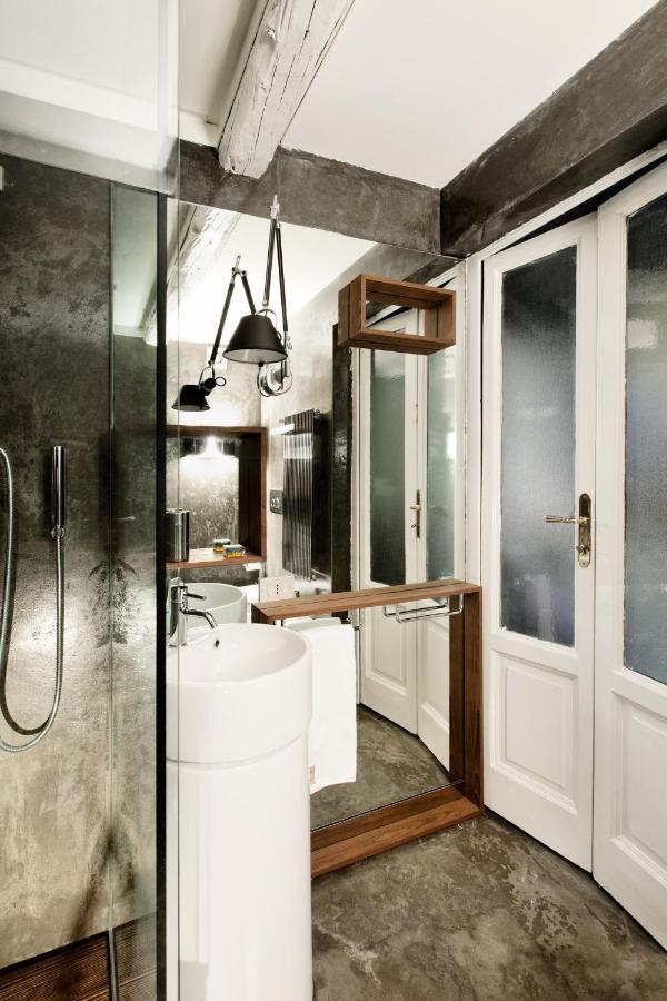 One-Bedroom Apartment Private Garden