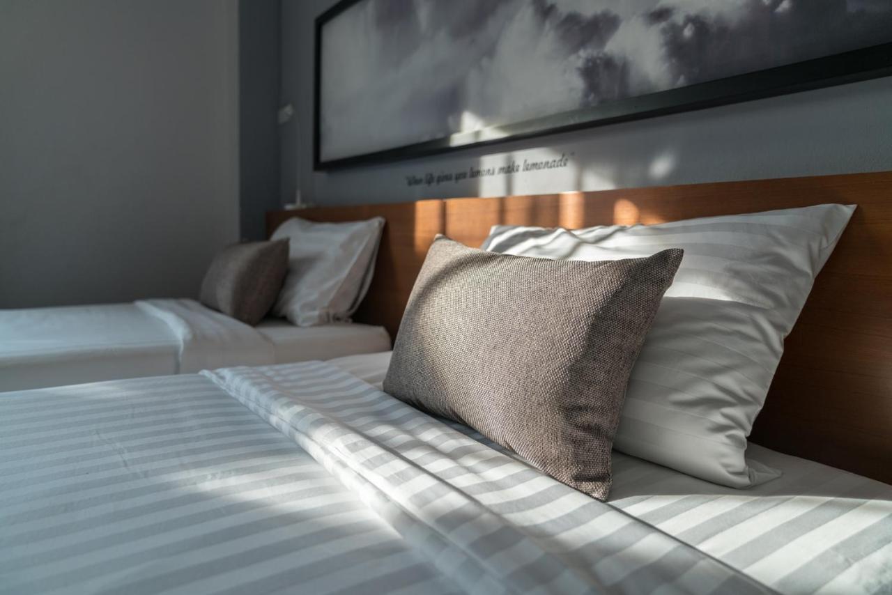 Standard Twin Room,942998056:JPEG