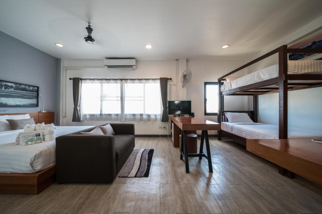 Deluxe Quadruple Room,942998941:JPEG