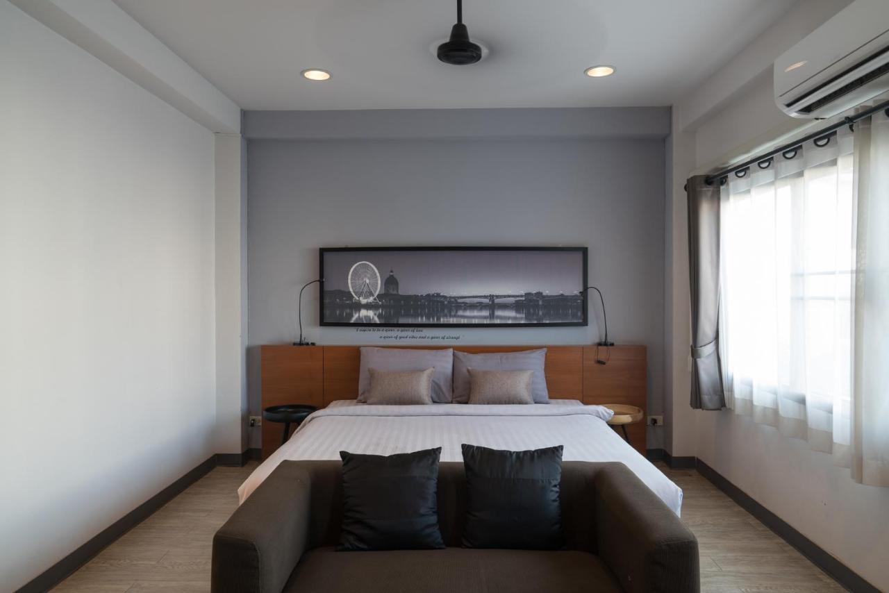 Family Room with Private Bathroom,943654951:JPEG