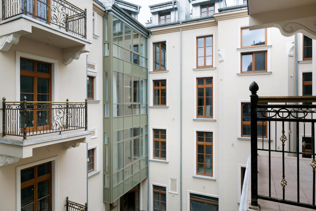 Studio Balcony