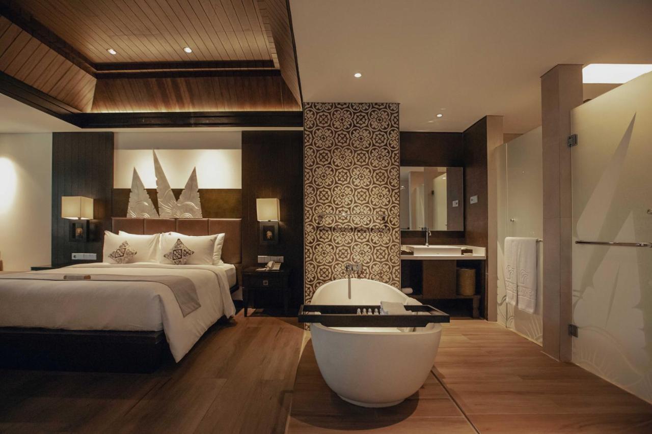 Junior Suite Pool View