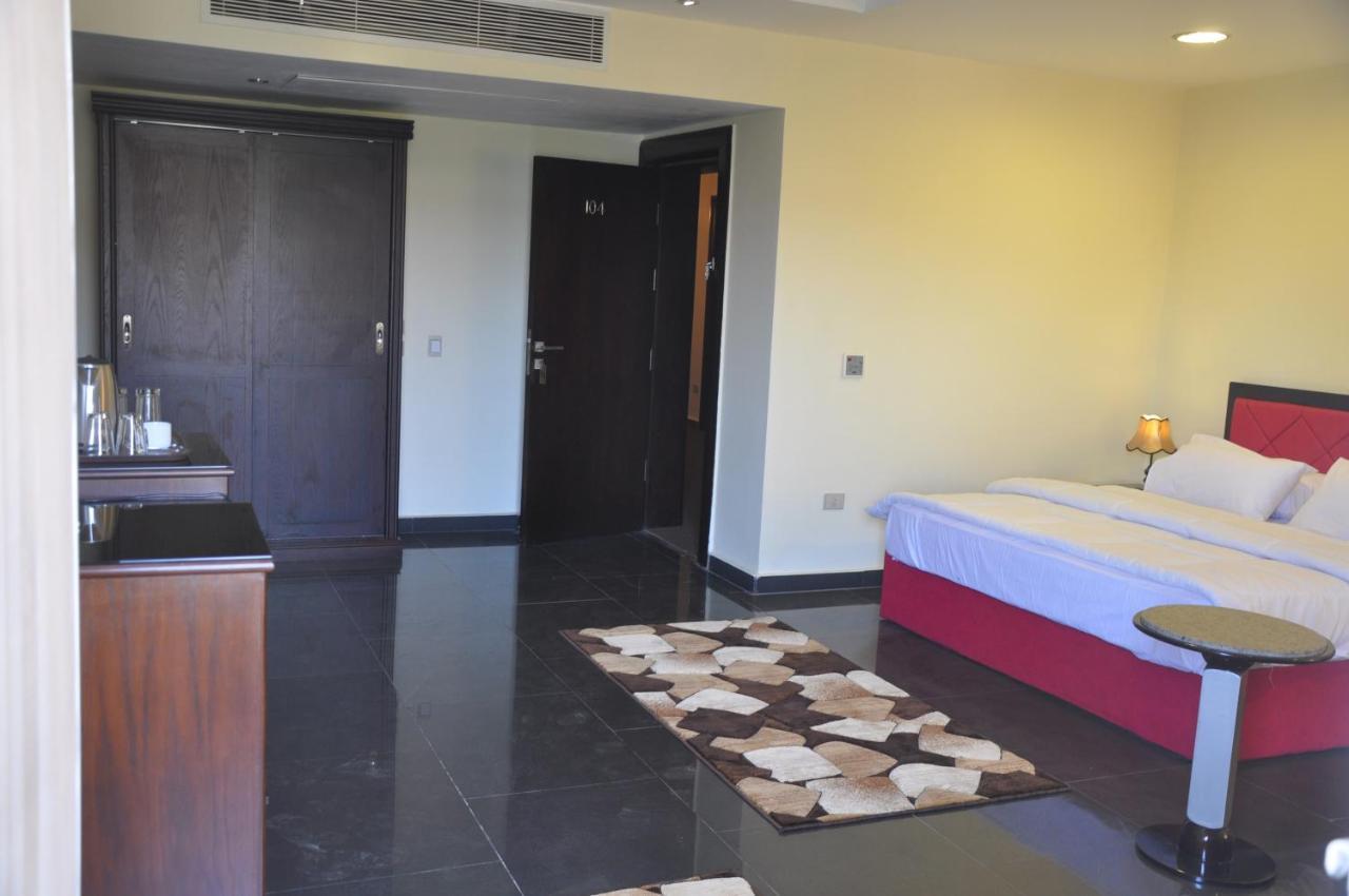 Junior Suite Balcony Jacuzzi