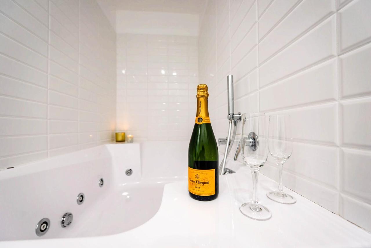 Suite Spa Bath