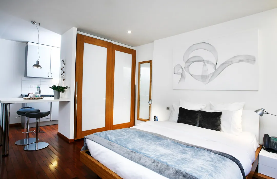 La Cour Des Augustins Boutique Gallery Design Hotel-1