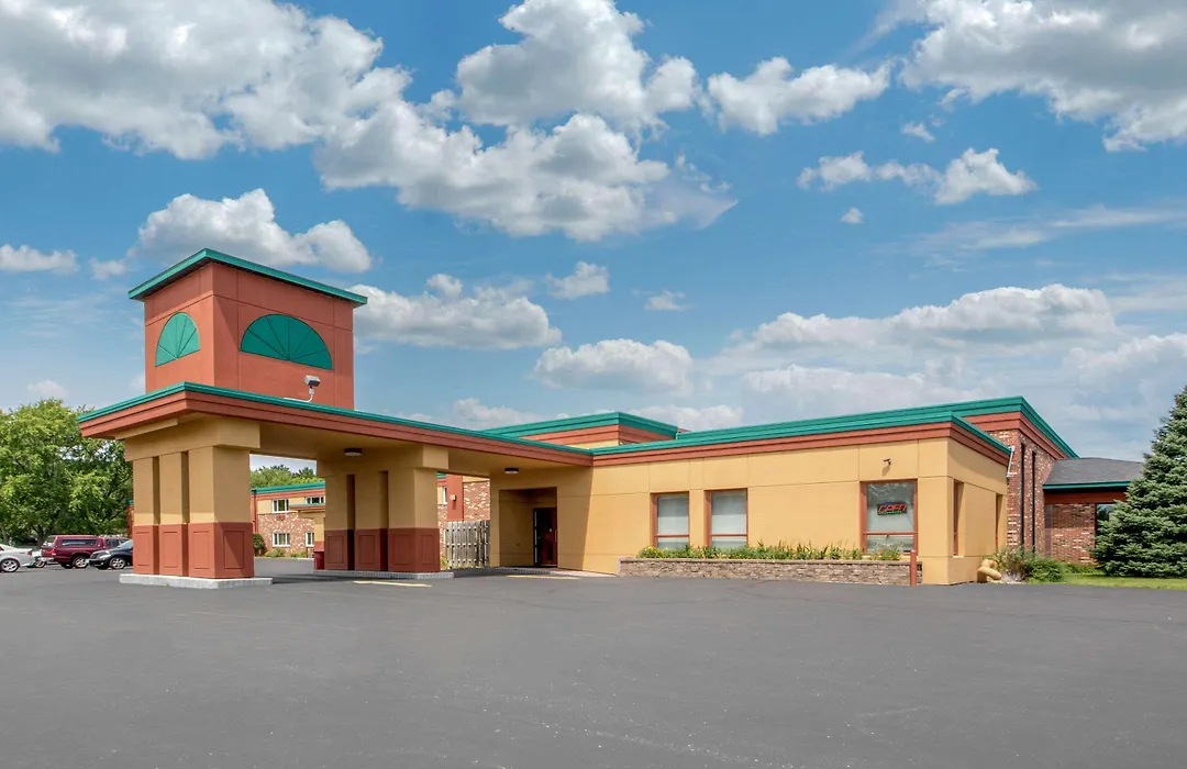 Econo Lodge-1