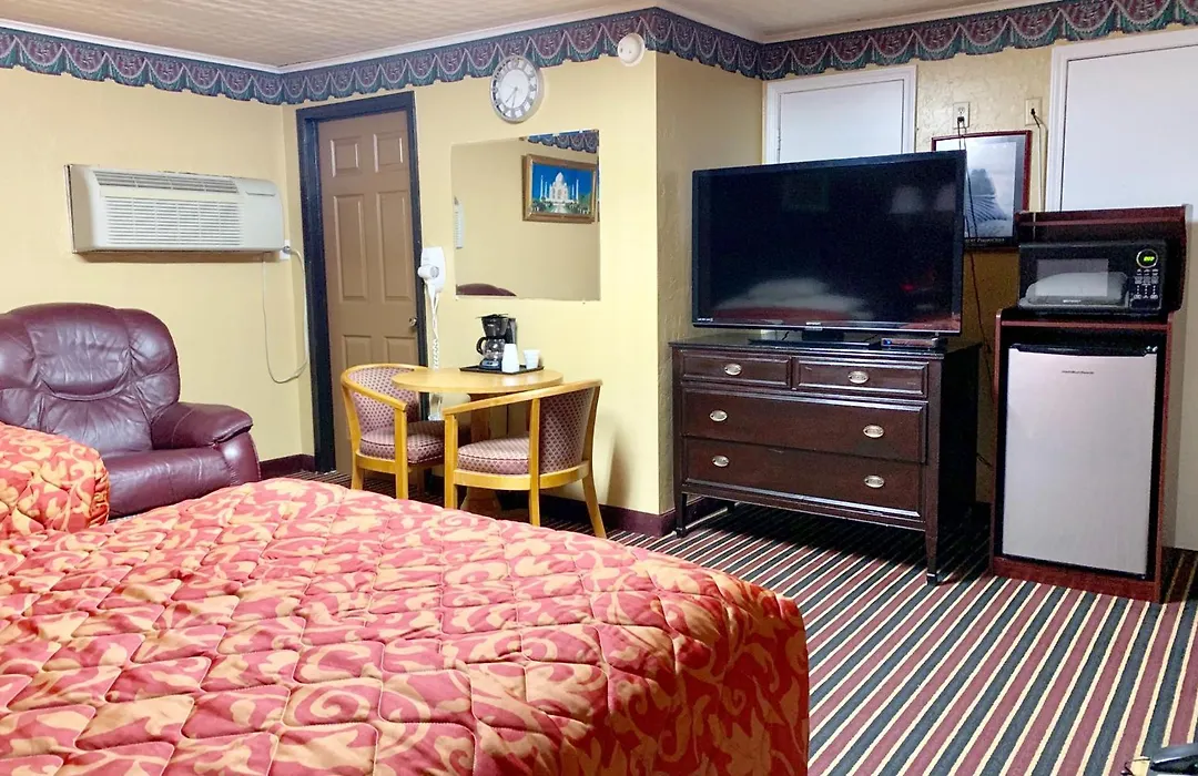 Relax Inn Vinita-1