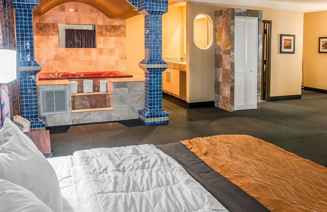 Country Inn & Suites By Radisson, Battle Creek, Mi-1