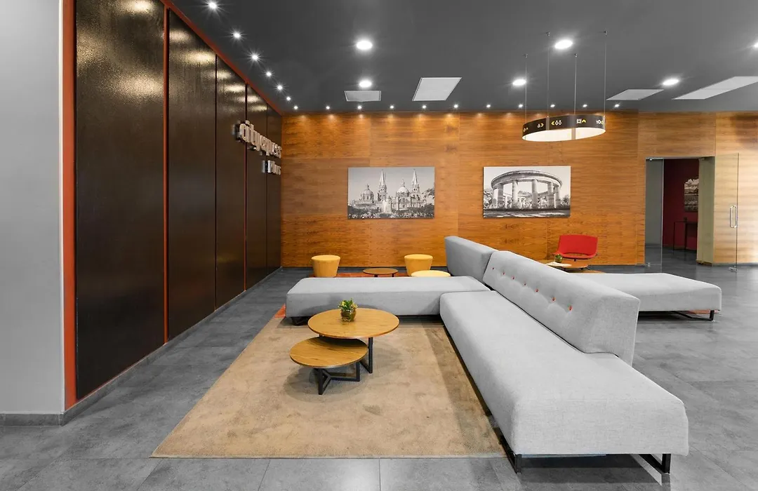 City Express Plus By Marriott Guadalajara Expo-1