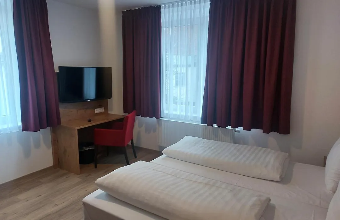 Hotel Stern-1