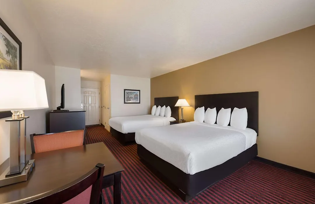 Best Western Salinas Valley Inn & Suites-1
