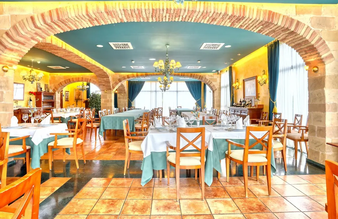 Hotel Villa De Almazan-1