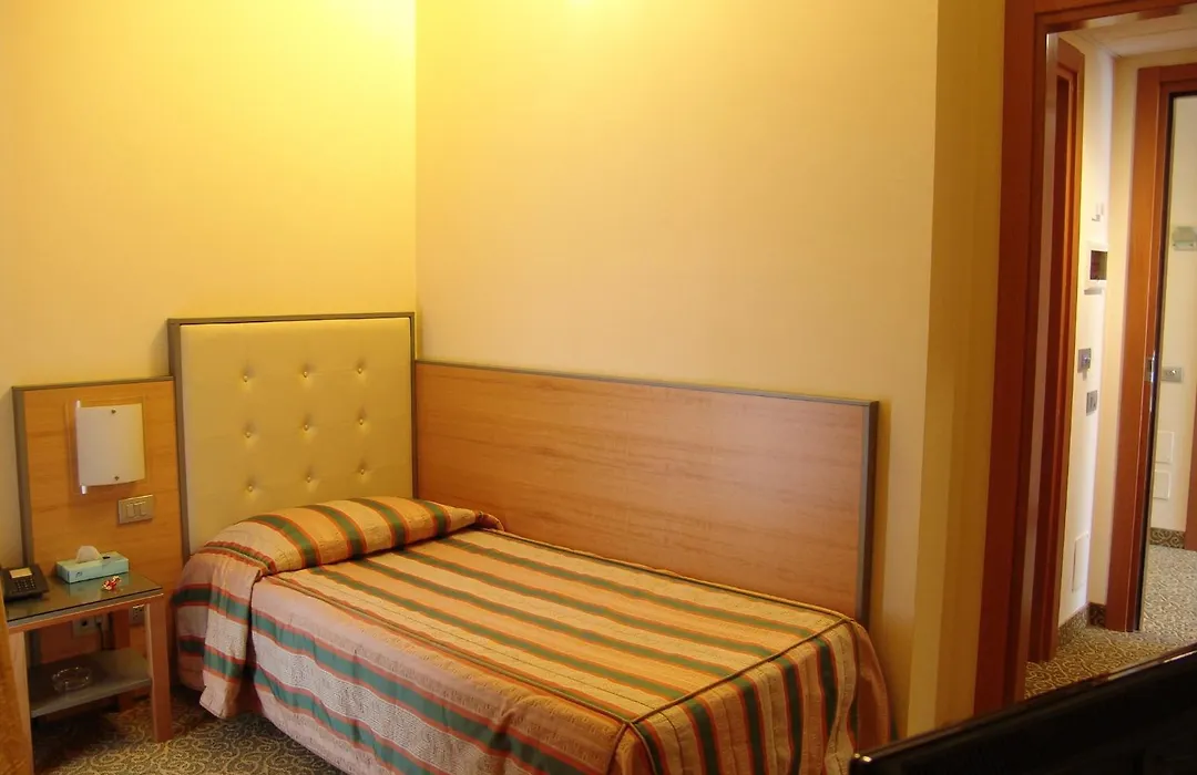 Hotel Kristall-1