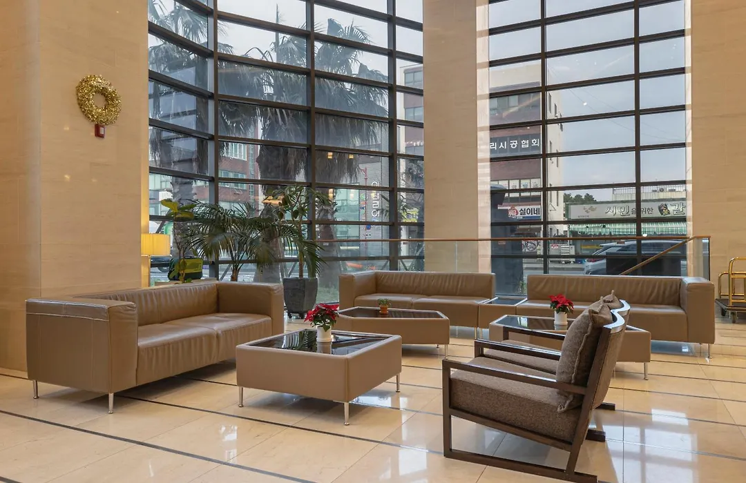 Golden Daisy Hotel-1