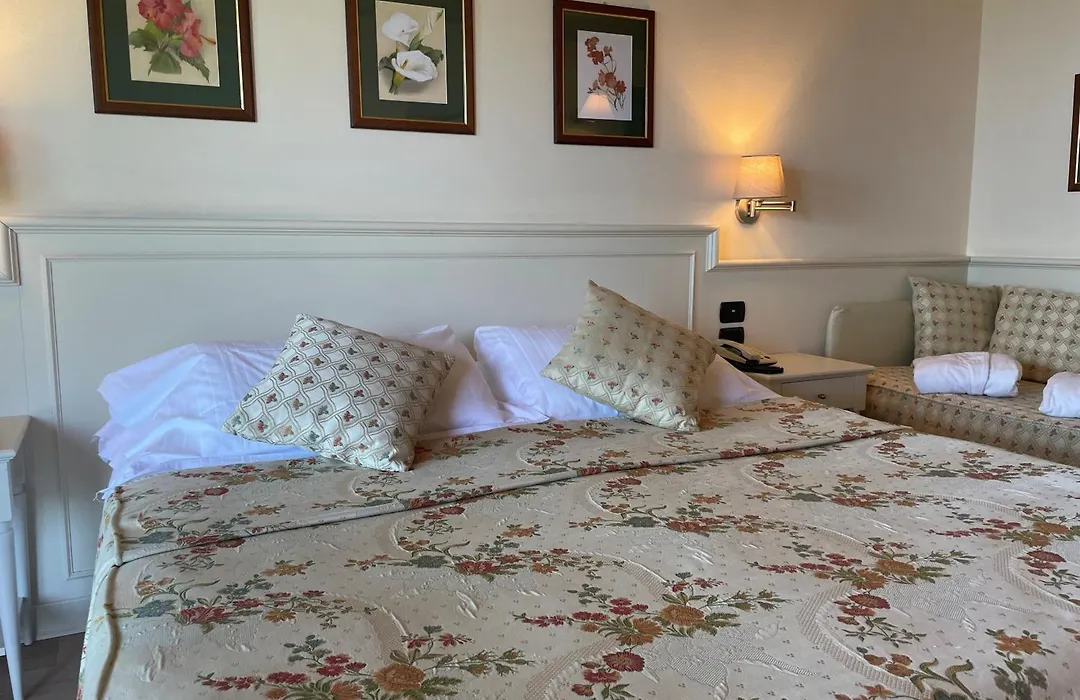 Romantik Hotel Relais Mirabella Iseo-1