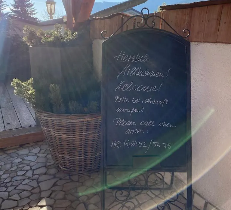Die Feine Herberge-1