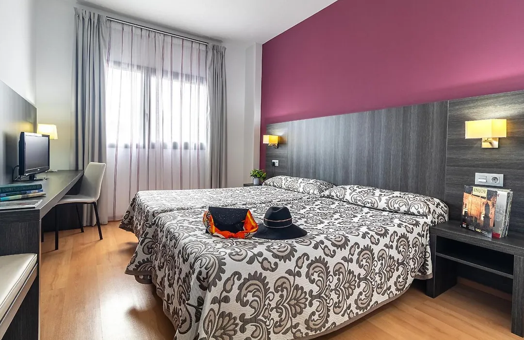 Hotel Abades Via Norte-1