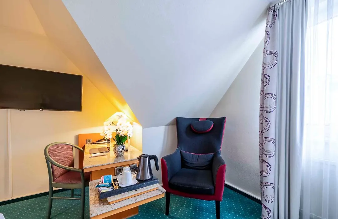 PLAZA Hotel Blankenburg Ditzingen, Sure Hotel Collection-1