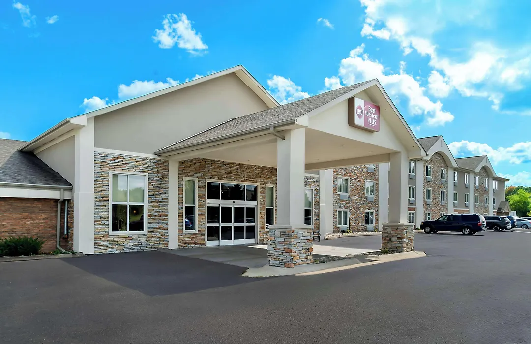 Best Western Plus Flint Airport Inn & Suites-1